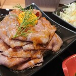 南部ビストロ うんめのす - 自家製ローストビーフ丼 定食