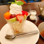 パルファン - フルーツたっぷりバニラババロア　スポンジ入り