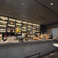 SAAWAAN BISTRO - フリーフロードリンクのカウンター