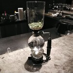 グラール - レモングラスティー　乾燥しててこの色は滅多にないらしいです。あの美味しさも納得。