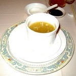 王宝和大酒店 宝和厅 - 蟹味噌とフカヒレのスープ