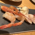 スシとおでんほたる - 赤海老、ノドグロ炙り、トリュフ鮪