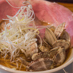 くそオヤジ最後のひとふり - ２）あさりらーめん大盛り（８８０＋１００円）