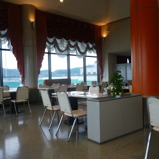 スカイラウンジ ビュー270_2