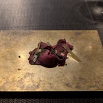 エクアトゥール - 馬肉カルパッチョ　花山椒　ふき