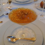 ル・ブルギニオン - スペシャリテ　人参のムースとコンソメのジュレ　雲丹添え