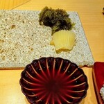 鮨 梵 - 子持ちこんぶと厚切りガリ