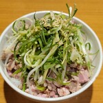 ラーメン 坊也哲 - ネギ豚