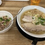 青竹手打ち 佐野らーめん 晴れる屋 - 