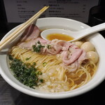 丿貫 福富町本店 - 吟鱗イカ煮干蕎麦