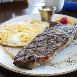 Kai Market - Paniolo Steak & Eggs4(見た目も味もレベル高いステーキ)