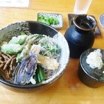 そば処 平石亭 - 「夏のぶっかけそば」\1000です(2014/8/10UP)