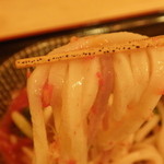 手打うどん長谷川 - 冷やしトマトうどん；麺はこんな感じ