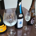 日本料理 TOBIUME - ②新政酒造 Colors 山吹2024 生酛木桶純米
      ③新政 PRIVATE LAB　天蛙クリア　スパークリング2023 低酒精発泡純米酒
      ④新政 No.6 R-TYPE 生酛木桶純米2024