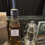 中華蕎麦 三藤 - 卓上調味料