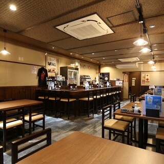 喜愛美酒的人聚集的熱鬧大眾酒館♪可容納30人以上，包場可商議◎