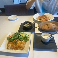 24/7 restaurant - 