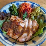 あかじまのカフェとごはん guu guu - guu guu(チキンソテーのワンブー)