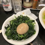 らあめん 万咲 - ほうれん草ダブル　味玉