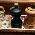 KOBAYASHI - トリュフオイル１滴で十分だ！