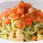 海老とフレッシュトマトのバジルソース