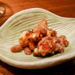 KOBAYASHI - お通し「五香粉飴がけミックスナッツ」