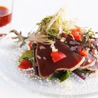 戻り鰹のカルパッチョ　薬味サラダ　トマトビネグレット
