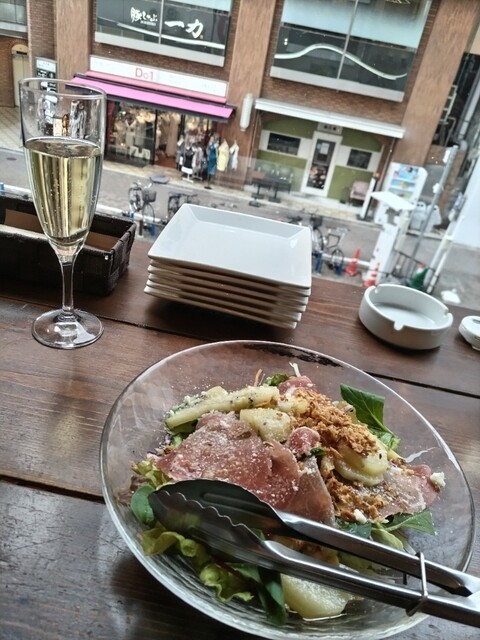 Industrial Dining bar photo 2