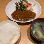 社 - ハンバーグ　800円