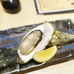 三枚目 助五郎 - 蒸し牡蠣（580円）
