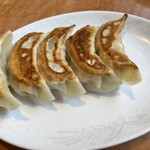 中国料理 宏福楼 - 五目焼きそばセット（1,298円）の餃子