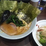 横浜家系らーめん 侍 上野店 - 