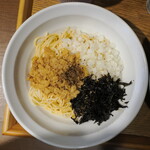 麺処 にぼし香 - 背脂の和え玉