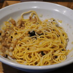 麺処 にぼし香 - よく混ぜた背脂の和え玉