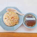 南宝亭 - スープも美味しい