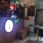 コリンスアンド - 店内