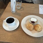 カフェハヴントウィーメットオーパス - 