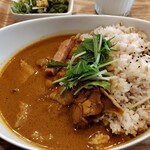 Bonga's Curry＆Dining - 燻製ベーコンとチキンのカレー