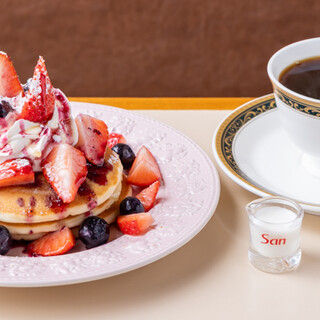 定番のパンケーキ×こだわりのコーヒで至福のひとときを♪