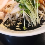 麺酒房 龍安 - 黒マー油