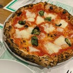 ア フェネステッラ - 