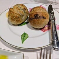 モナリザ 恵比寿店 - ライ麦入りのパンと海藻入りのパン