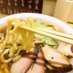 超多加水自家製手揉み麺 きたかた食堂 - 結構な太麺だったので思わず限定食かと思ったくらい。