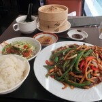 CORE - ・「青椒肉絲定食(¥1380)」