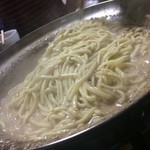 もつ幸 - 〆の麺出来上がりです♪