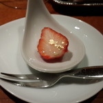 ミルカレス - 前回は「ピオーネ」でしたが今回は「苺」が最初に出てきましたです。＾＾