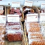 腸詰屋 - 商品棚 3