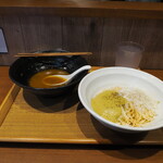 麺処 にぼし香 - 浅利とガーリックバターの和え玉着丼