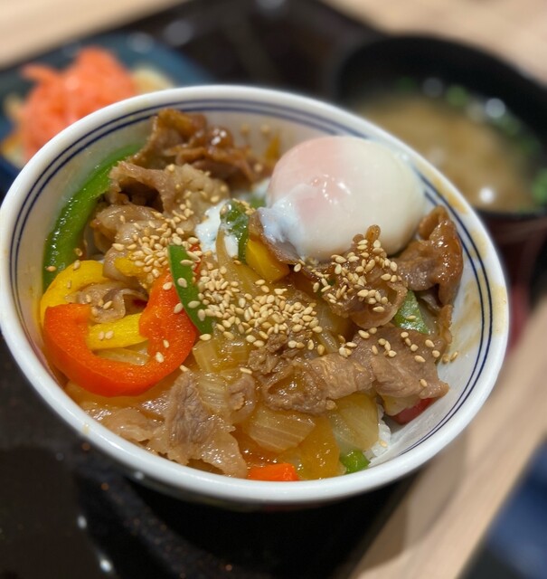 吉野家 4号線松森店 - 黒松（牛丼）の写真