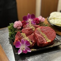 りきちゃん 祇園店 - ヒレもシャトーブリアンも同じ金額らしいので俄然シャトーブリアンおすすめ。1人２万くらいなので京都では安いかも。